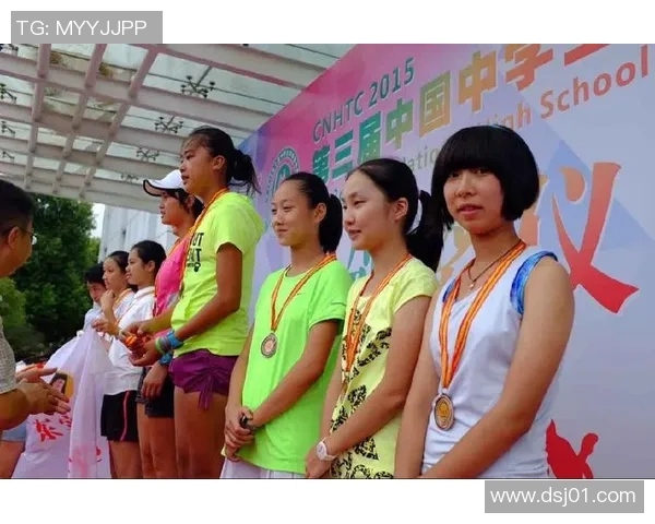 重庆网球队在精英赛中以51分稳居积分榜首位展现强劲实力